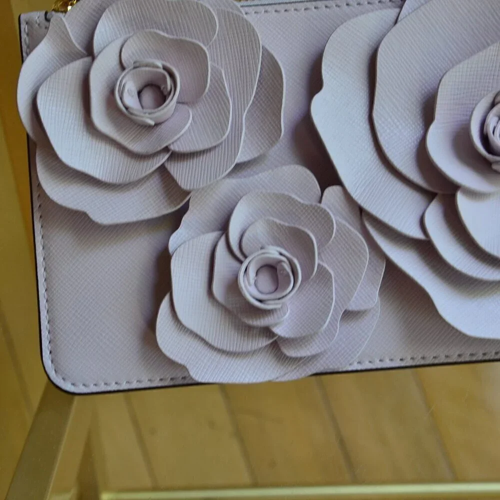 Kate Spade KK972 Flora Flower Medium L-Zip Wristlet